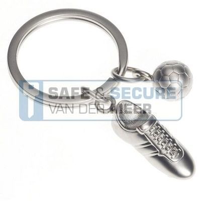 Metalmorphose sleutelhanger voetbalschoen in zilverkleur, UITLOPEND ARTIKEL! 